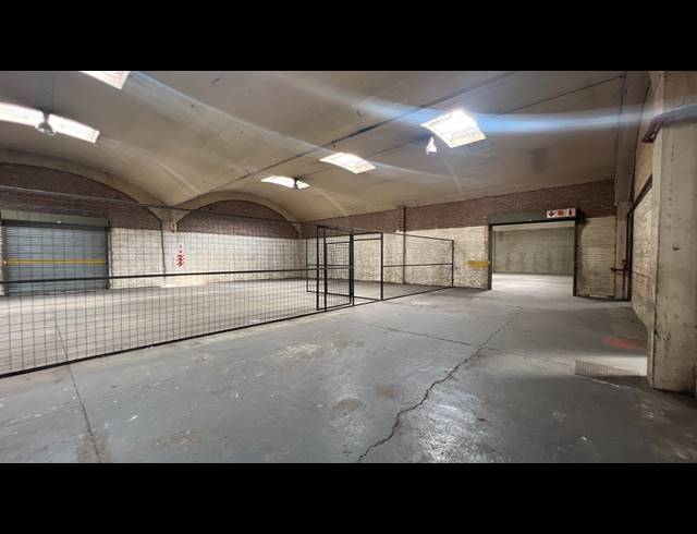 4,834M² FACTORY TO LET IN ALRODE